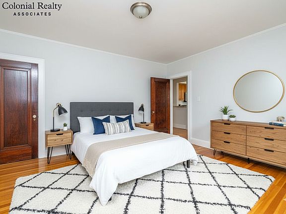 5th image of 146 Highland Ave #7