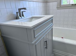 2406 SW 9th St #1, Topeka, KS 66606