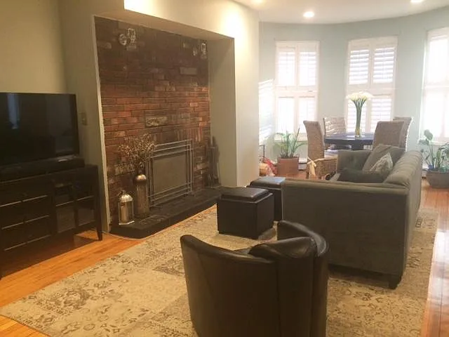 2 bed, 1.5 bath, 1075 sqft, $4,175 — Photo 2
