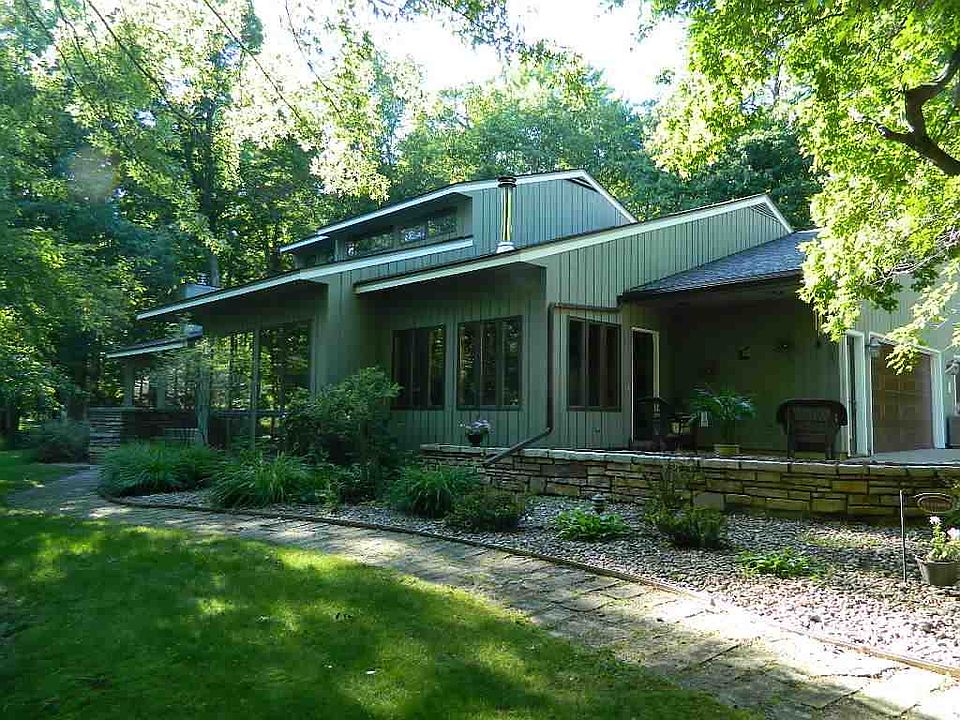 1st image of 151180 Fern Ln