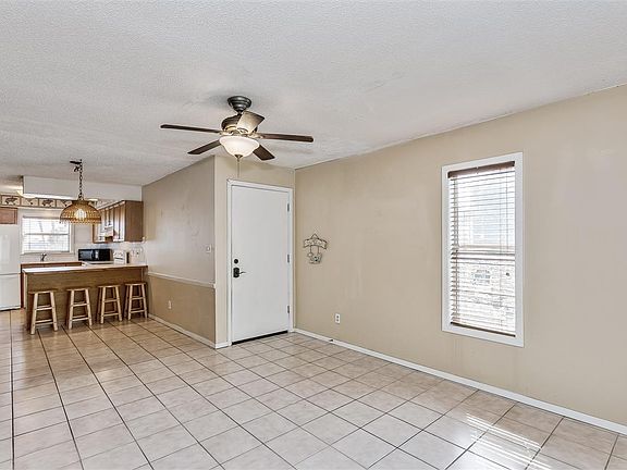 2nd image of 1625 Bulevar Mayor APT F1
