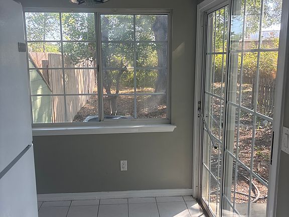 5th image of 143 Saltwind Cir