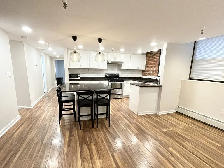 39 Hemenway St #26A — Photo 2