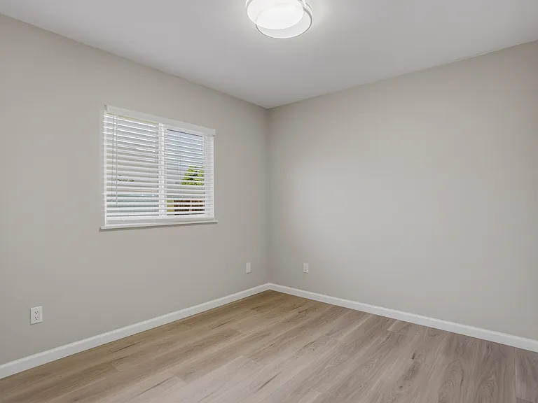 8313 Rumson Dr — Photo 21