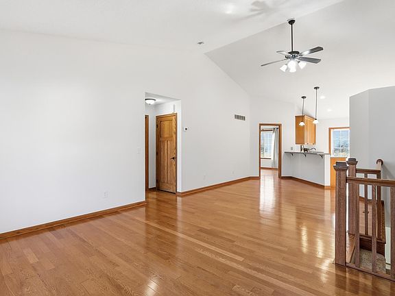 4th image of 1554 Lincoln Park Dr