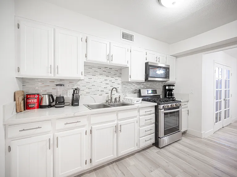 3914 Visby Ln — Photo 4