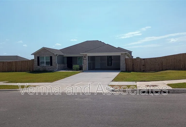 6604 SW Devotion Ave — Photo 1