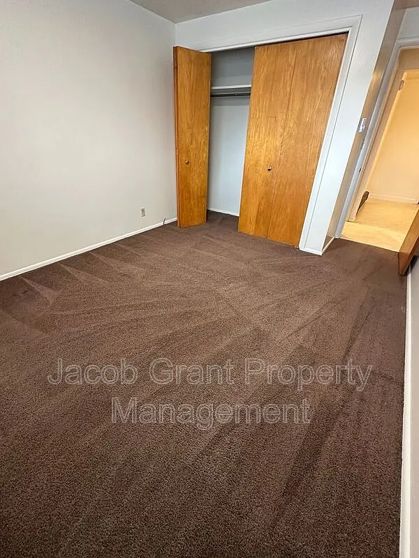 2 bed, 1.0 bath, $850 — Photo 3