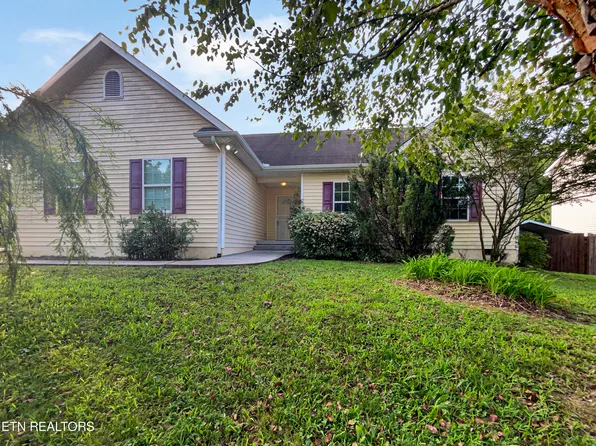 3200 Mistletoe Dr, Knoxville, TN 37924