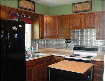 4th image of 2913 Yorkshire Blvd