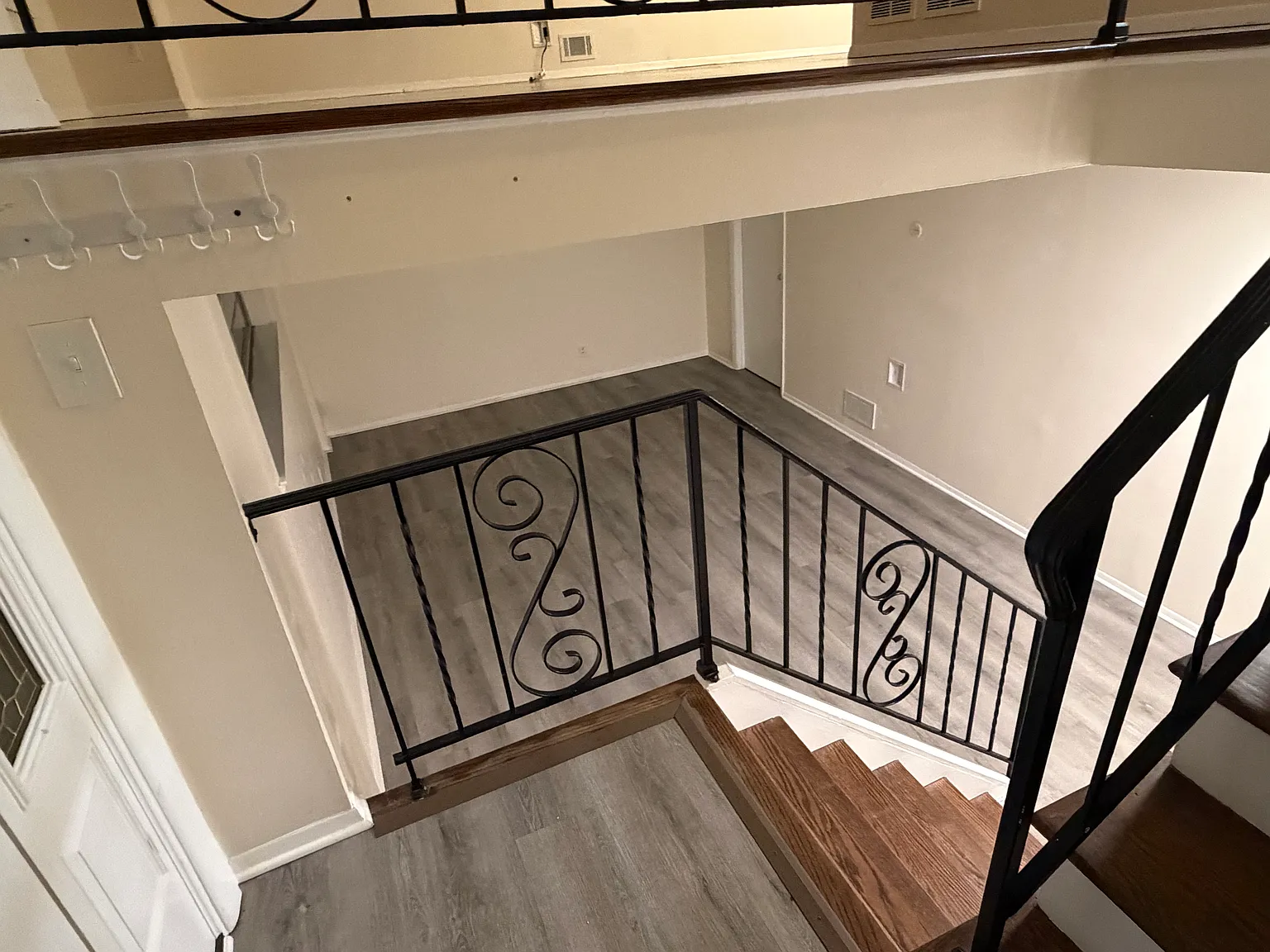 4 bed, 2.5 bath, 1808 sqft, $4,600 — Photo 4
