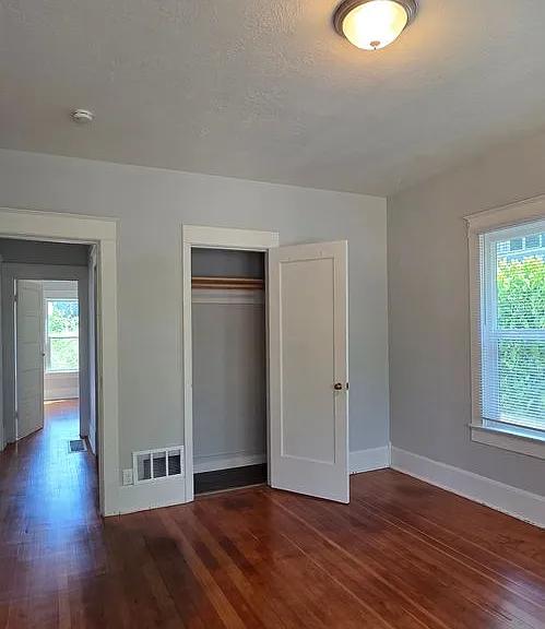 1190 Alder Dr NE — Photo 13