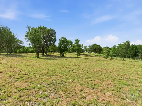 1025 Sky Rd, Weatherford, TX 76087