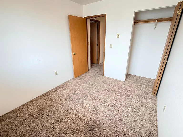511 Yakima St — Photo 9