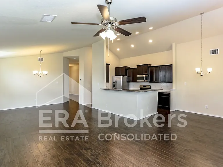 1307 Stonewall Rdg — Photo 6