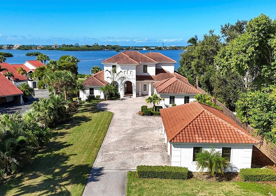 1st image of 730 Sarabay Rd