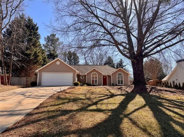 1950 Emerald Dr, Cumming, GA 30040