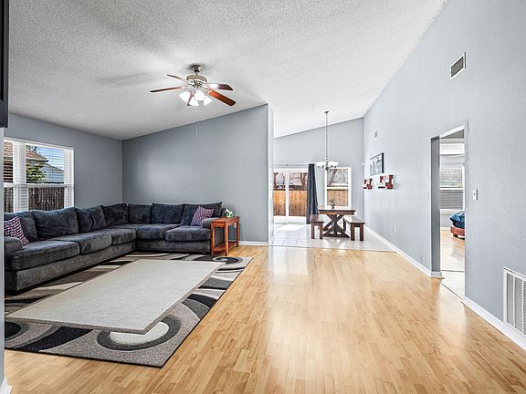 4th image of 560 Rough Leaf Ln