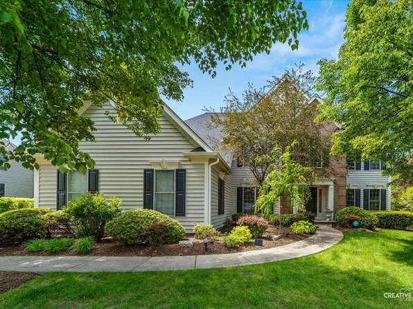 3N890 Emily Dickinson Ln, St Charles, IL 60175
