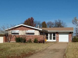 7207 Rockspring Dr, Saint Louis, MO 63123