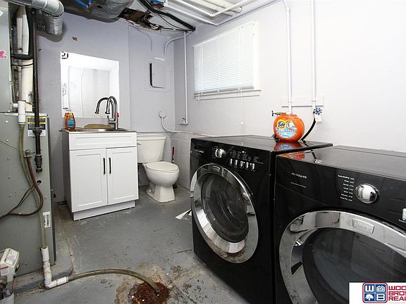 5th image of 615 S 51st St