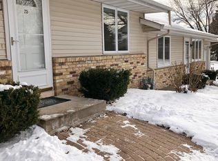 27 Windsor Ct, New Brighton, MN 55112