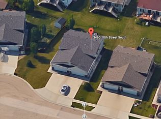 3460 10th St S, Moorhead, MN 56560