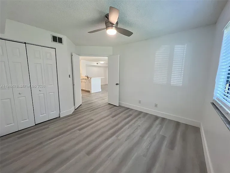 640 S Park Rd #12-4 — Photo 11