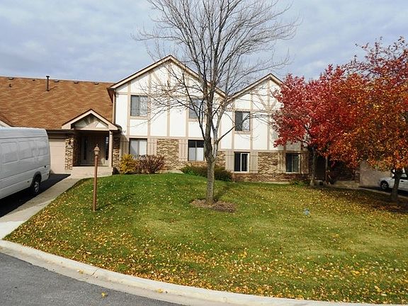 3rd image of 1204 Knottingham Ct APT 1B
