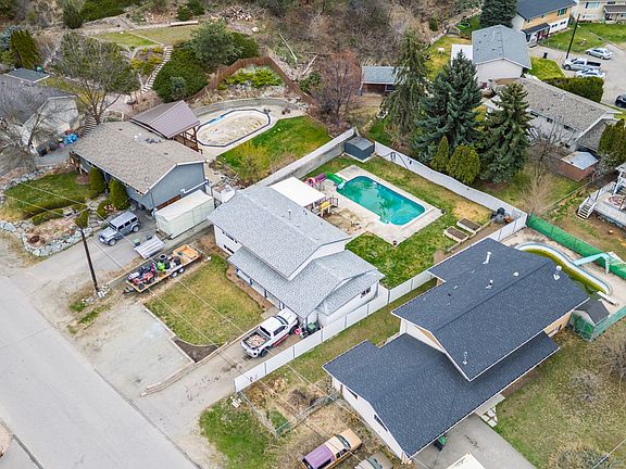 3rd image of 885 Camelia Rd