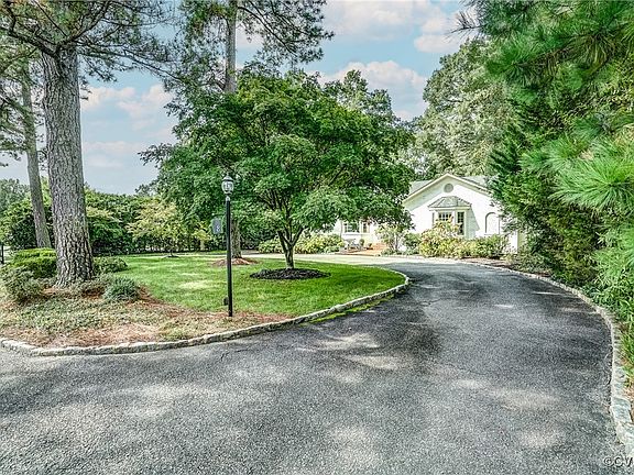 3rd image of 8 Westham Pkwy