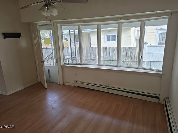 4th image of 305-307 S Hyde Park Ave