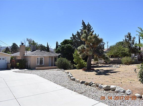 2nd image of 9205 Jacaranda Ave