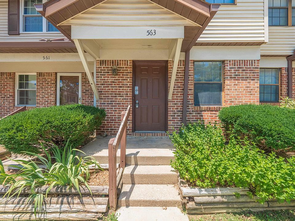 1st image of 563 E Graham Pl