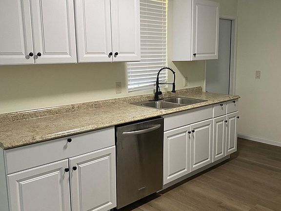 3rd image of 4098 45th St
