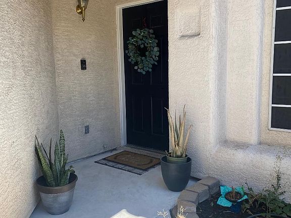 3rd image of 5127 Outline Ave
