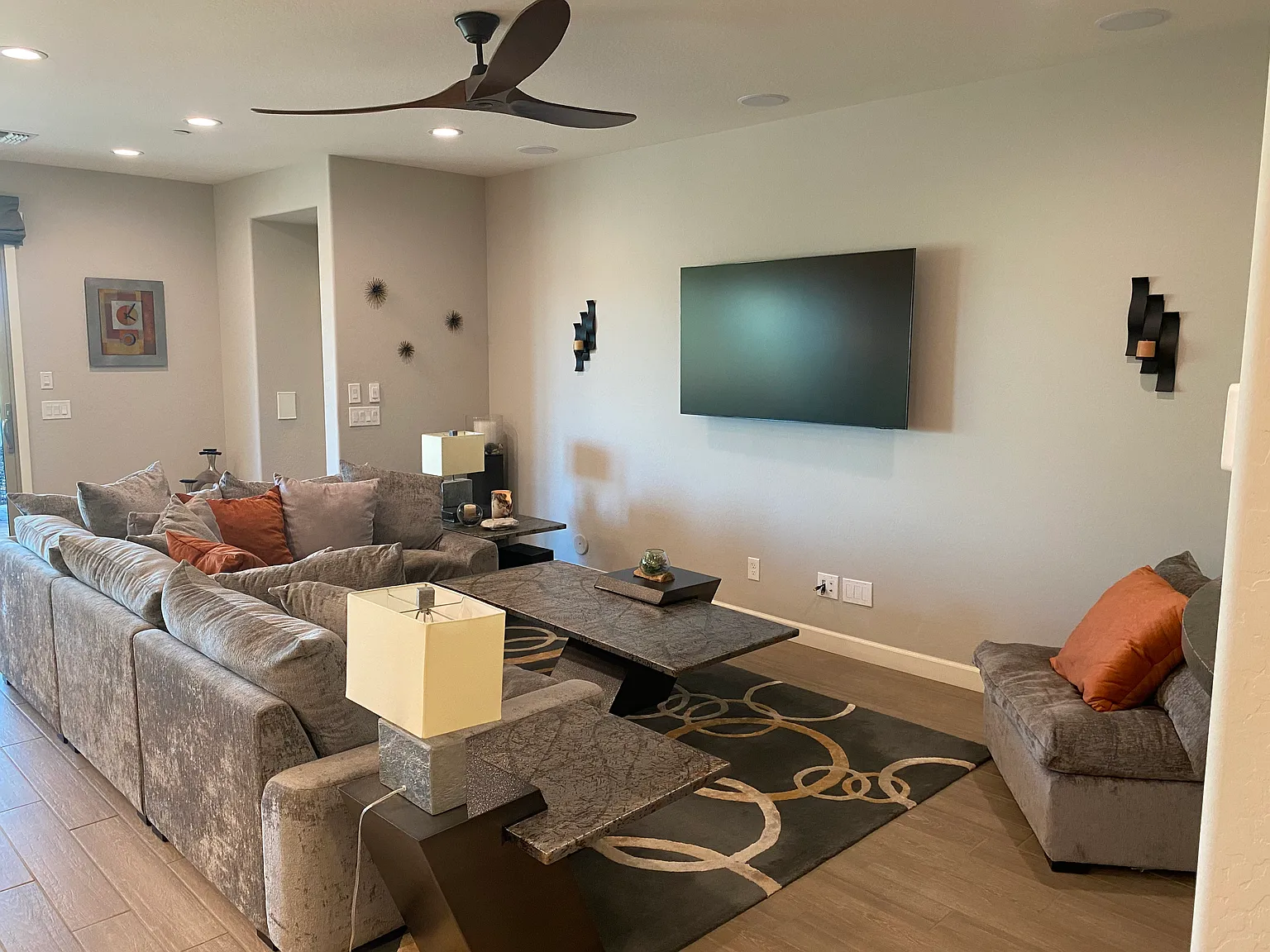 2 bed, 2.5 bath, 1679 sqft, $4,500 — Photo 3