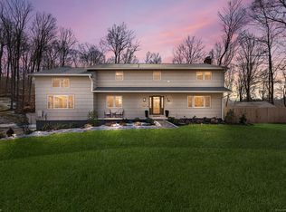 210 Mimosa Cir, Ridgefield, CT 06877