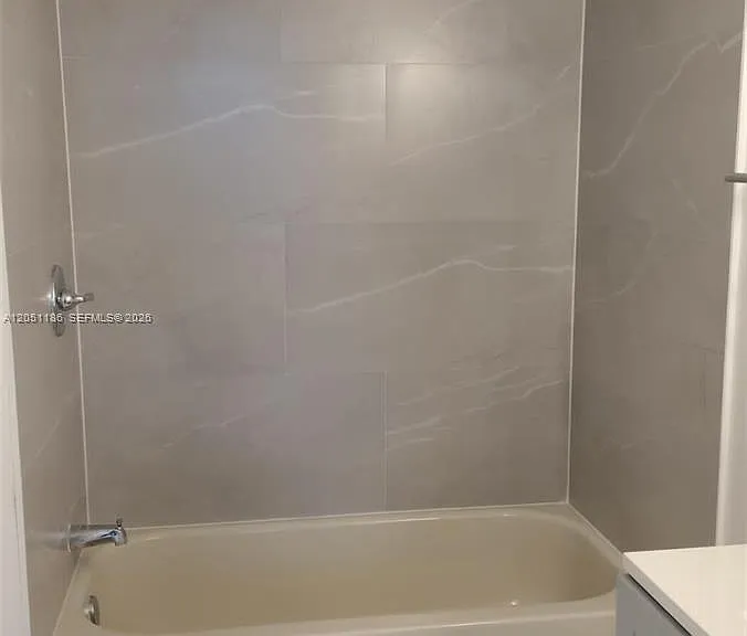 212 Lake Pointe Dr #307 — Photo 6