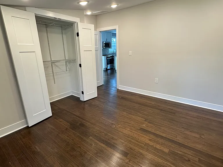 416 Ludlow Ave — Photo 22