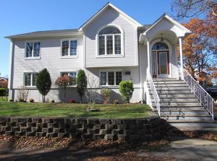 14 Summit Ave, Saugus, MA 01906