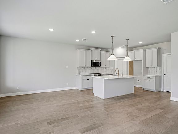 3rd image of 5323 Getty Ln