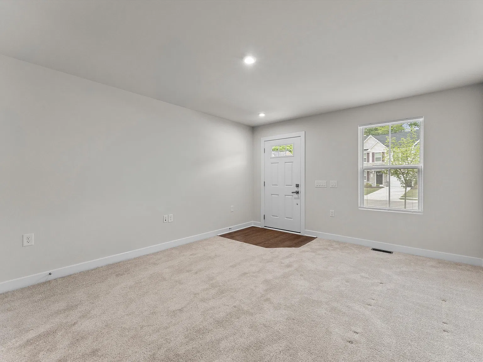 3 bed, 2.5 bath, 1551 sqft, $2,500 — Photo 4