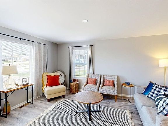 3rd image of 3127 Amelia Cir
