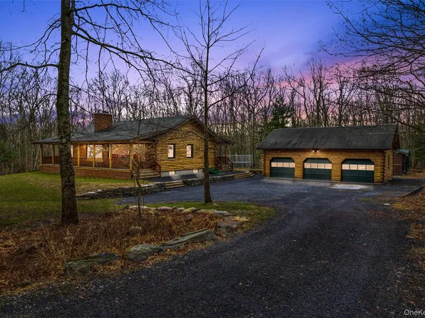 563 Peenpack Trail, Sparrowbush, NY 12780