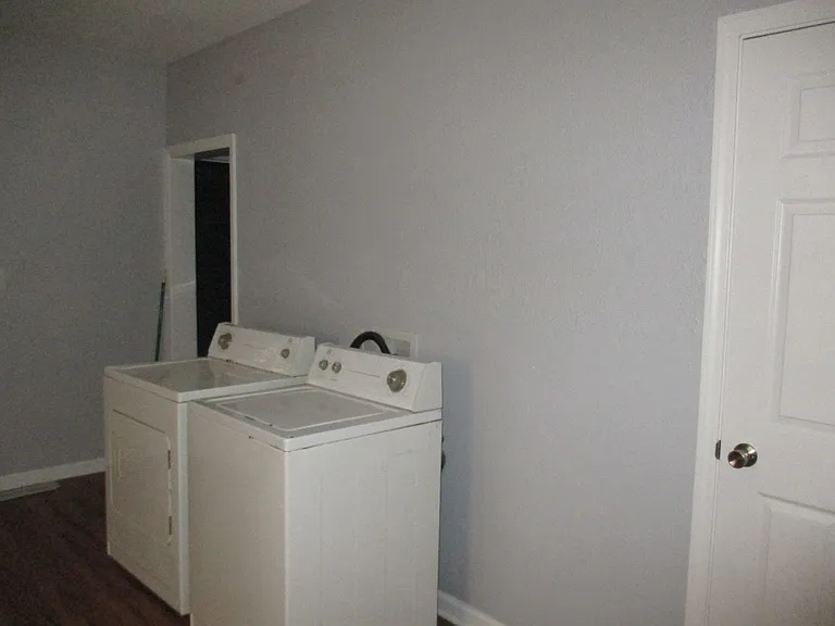 1214 Summit St — Photo 6