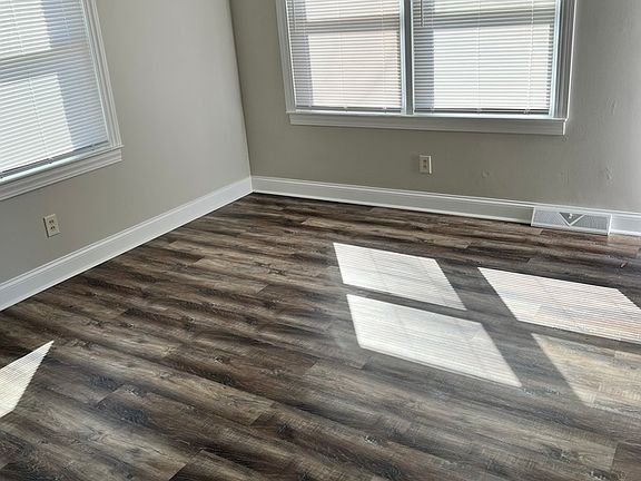 2nd image of 3104 Summit Ave #A