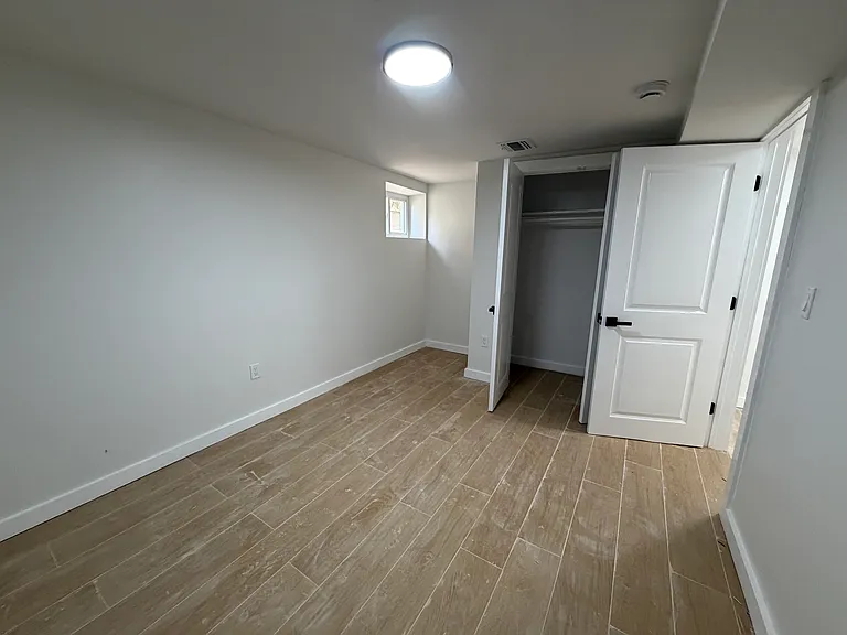 181 Woodside Ave #BASEMENT — Photo 5