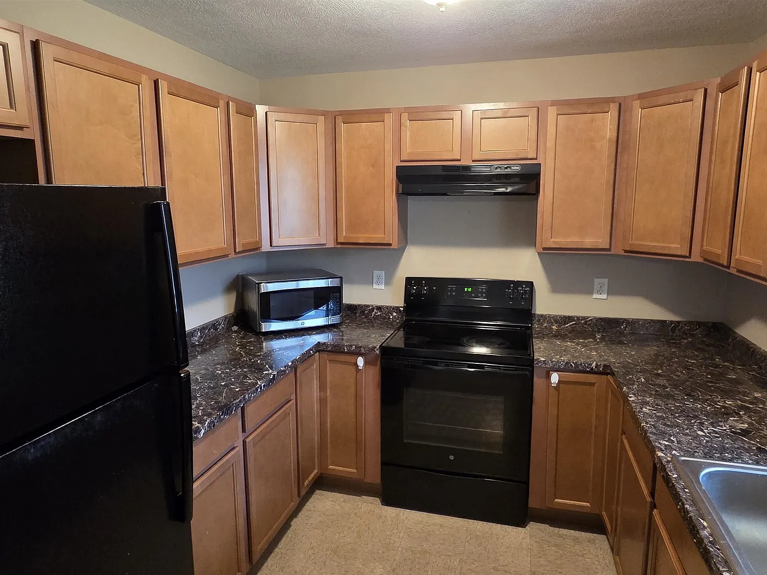 1 bed, 1.0 bath, 728 sqft, $1,450 — Photo 2