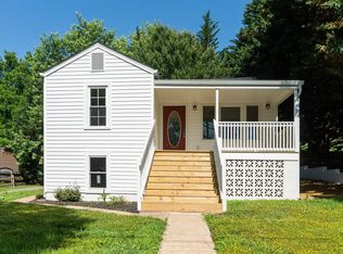 53 Woodcrest Rd, Staunton, VA 24401